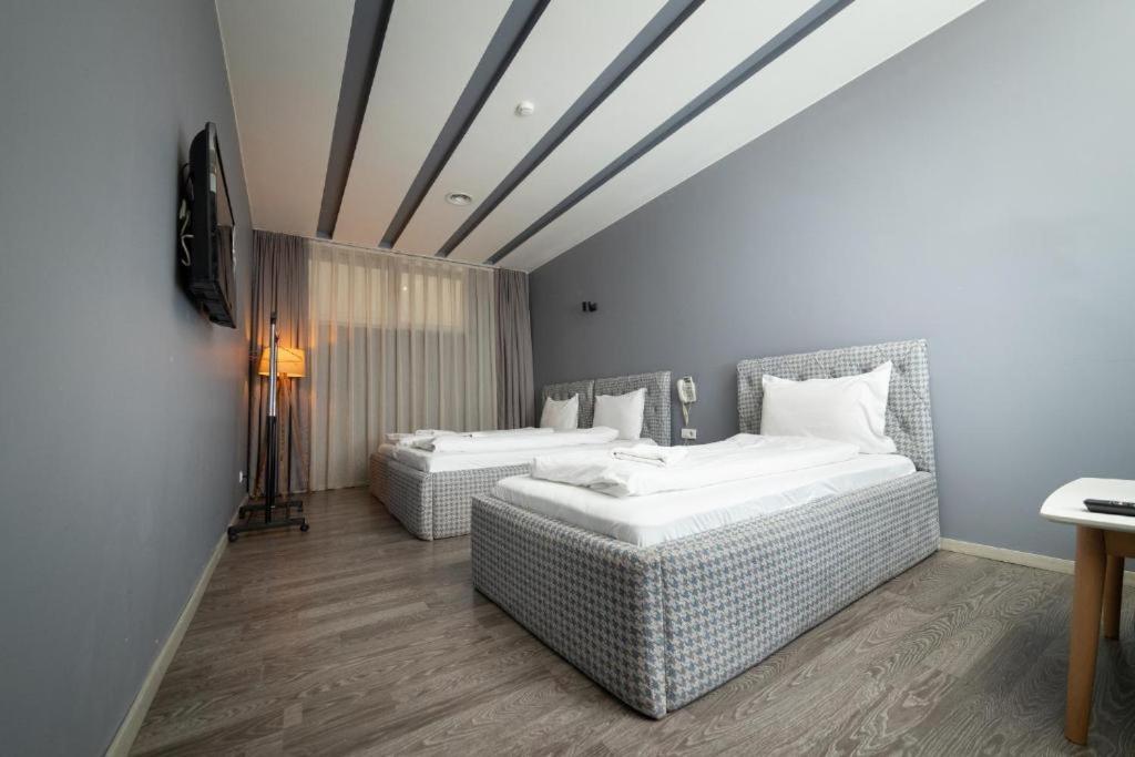 Hotel Gloria Ks Priština Exteriér fotografie